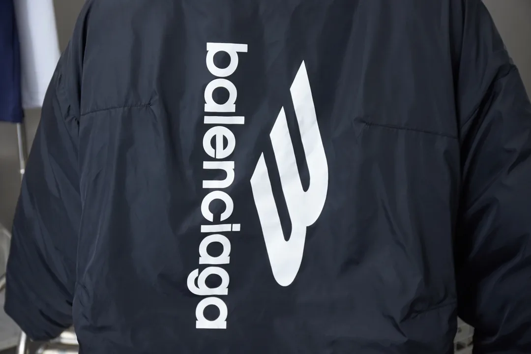 𝘽𝘼𝙇𝙀𝙉𝘾𝙄𝘼𝙂𝘼 BLCG × SKIWEAR -3BSPORTS ICO NSKI PUFFER · 、 · 4 · · 330 · 500 · Black White . · ， · · · logo · logo · ： /Black Size：46/48/50/52
